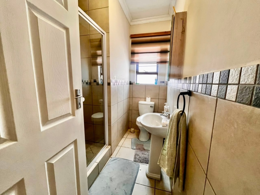 3 Bedroom Property for Sale in Waterval East North West